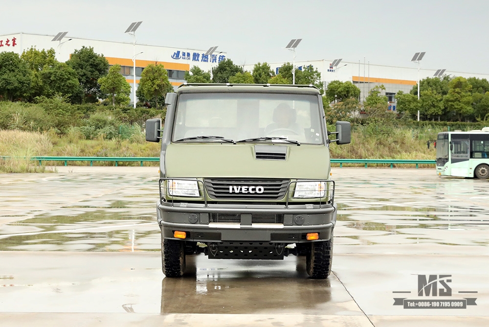 รถบรรทุกขับเคลื่อนสี่ล้อ 4 × 4 Iveco สีเขียว 4 * 4 Off Road รถบรรทุก Iveco หัวสั้นยานพาหนะขนาดเล็ก 4WD ส่งออกยานพาหนะพิเศษการแปลงแบบกำหนดเอง