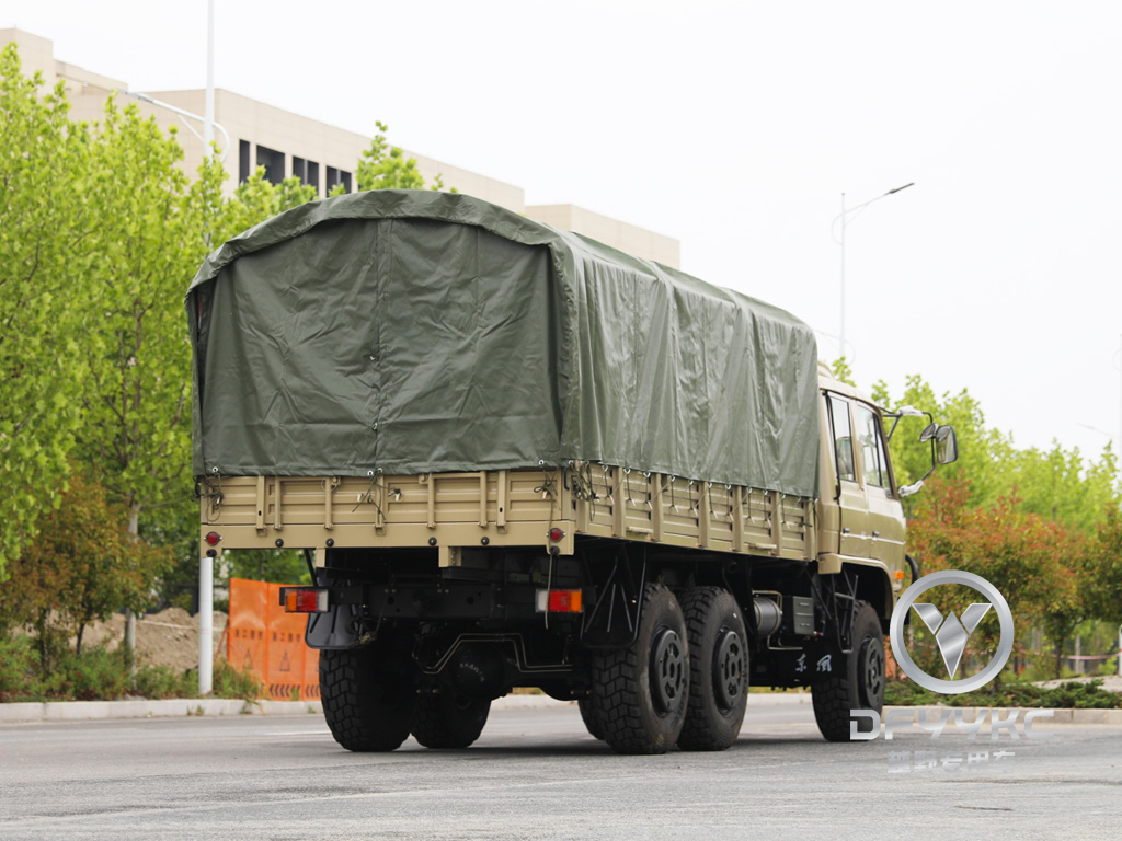 Donggfeng EQ2102N รถบรรทุกออฟโรด-ยานพาหนะทะเลทรายสองแถวสองแถว รุ่นส่งออก เครื่องปรับอากาศด้วยผ้าใบกันน้ำ
