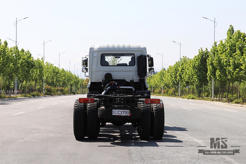 266 HP Dongfeng ขับเคลื่อนหกล้อแชสซีออฟโรด 6 × 6 แถวแบนครึ่งแชสซีพิเศษ _ ขับเคลื่อนทุกล้อสามเพลา 7T / 13T / 13T แชสซีรถบรรทุกขนส่ง_ ส่งออกยานพาหนะพิเศษ
