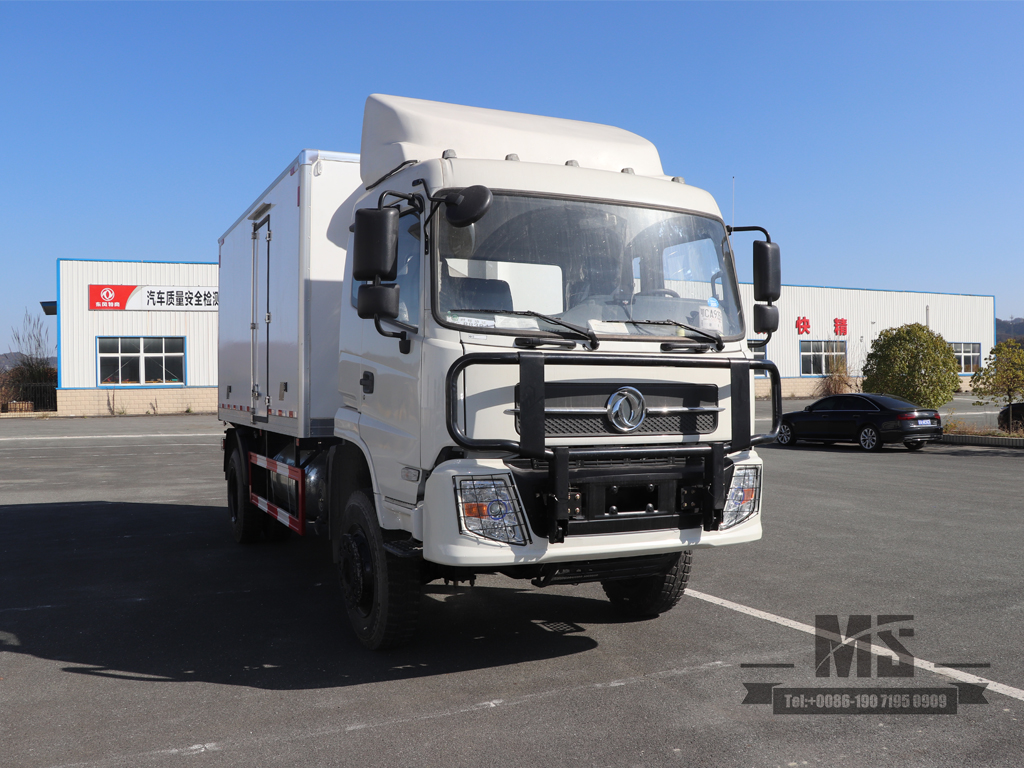 Dongfeng Tianjin รถบรรทุกตู้เย็นขับเคลื่อนสี่ล้อ25m³ Dongfeng Tianjin รถบรรทุกตู้เย็นออฟโรด |