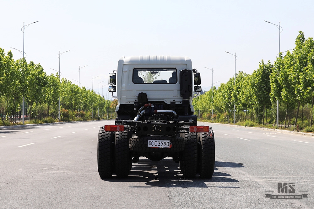 266hp Dongfeng แชสซีขับเคลื่อนหกล้อ _6 * 6 หัวแบนด้านหลังแปดล้อรถบรรทุกหนักแชสซี Coversion ผู้ผลิต _ Dongfeng 6WD ส่งออกแชสซียานพาหนะพิเศษ