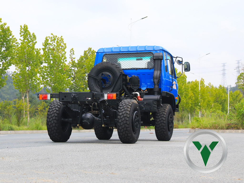 Dongfeng EQ2070 4x4 รถบรรทุกรถบรรทุก | 190hp 4 × 4double Row Cab (EQ246) เพื่อวัตถุประสงค์และการส่งออกพิเศษ