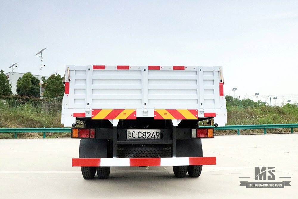 4*4 Dongfeng Off-road Truck_Right-hand Drive 90 HP 3T Single Row Small Truck Vans_Dongfeng Four Drive Export Special Light Truck