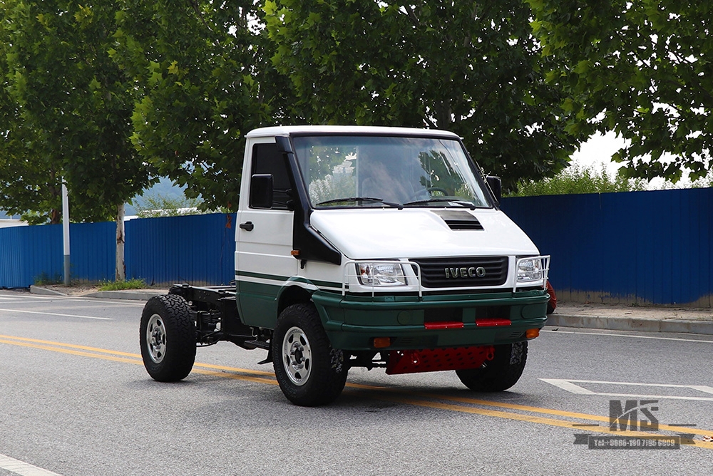 113hp ขับเคลื่อนสี่ล้อ Iveco แชสซีขนาดเล็ก 4 * 4 ออฟโรด Iveco สั้นหัวมัลติฟังก์ชั่แชสซี 4WD ส่งออกแชสซียานพาหนะพิเศษการแปลงที่กำหนดเอง