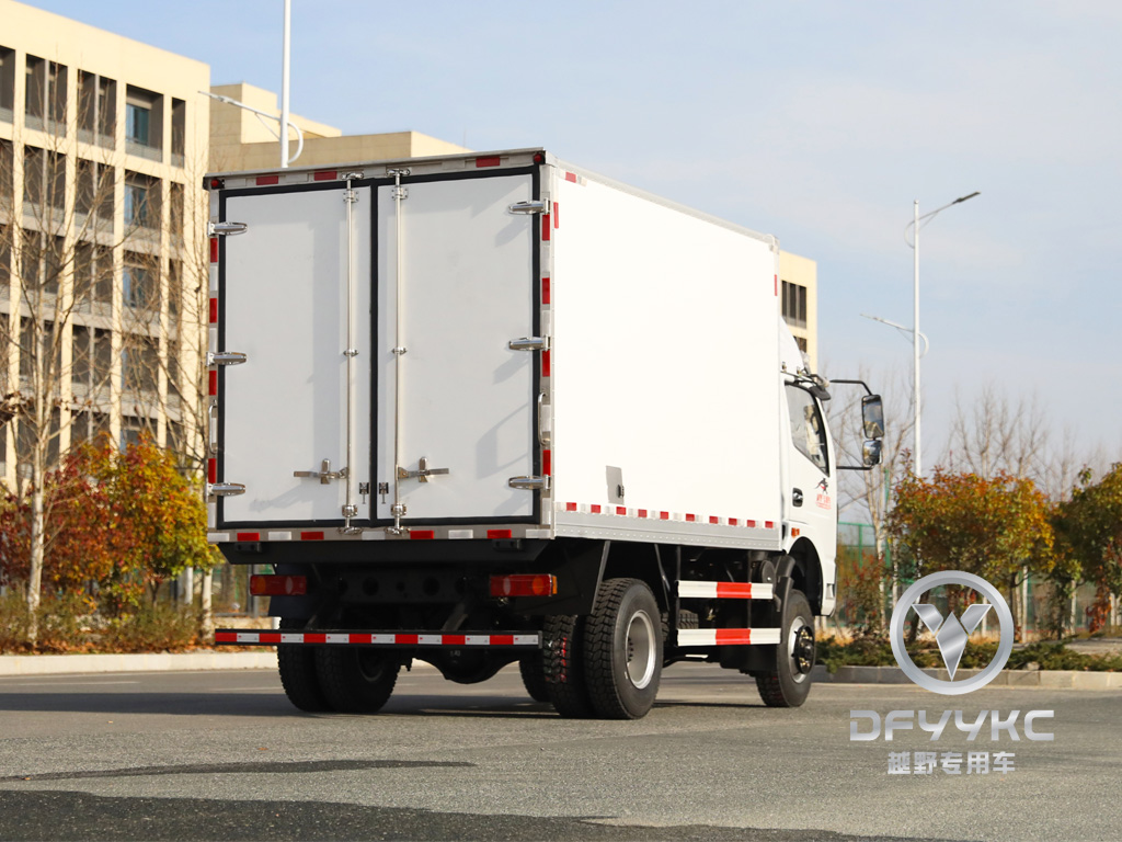 ขับรถสี่ล้อ 15 ลูกบาศก์เมตร รถบรรทุกขนส่งโซ่เย็น รถตู้เย็นเนื้อ รถบรรทุกสด