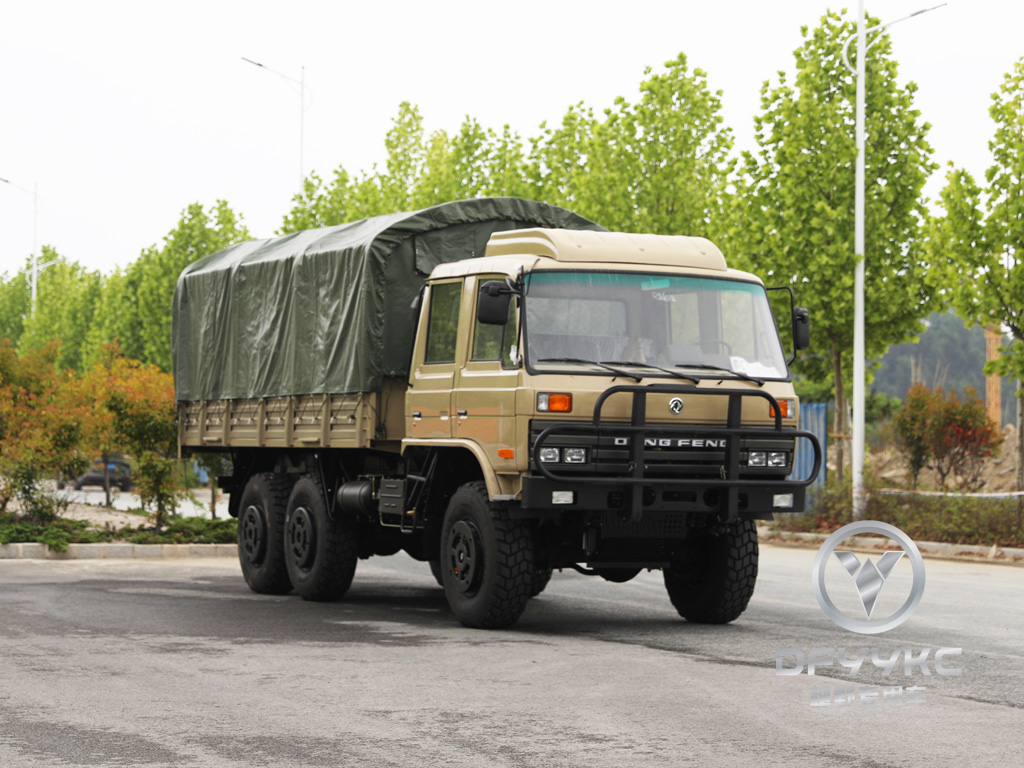 Donggfeng EQ2102N รถบรรทุกออฟโรด-ยานพาหนะทะเลทรายสองแถวสองแถว รุ่นส่งออก เครื่องปรับอากาศด้วยผ้าใบกันน้ำ