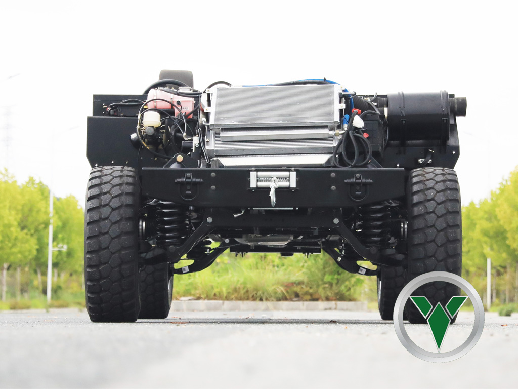 แชสซีออฟโรดคลาส 3 แบบกำหนดเอง | 4WD ระบบกันสะเทือนอิสระและระบบถังน้ำมันเชื้อเพลิงคู่