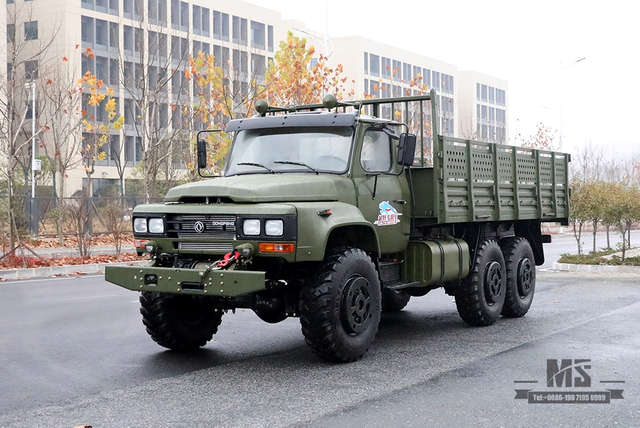 Dongfeng Army Green รถหกล้อ EQ2100 _6×6 190 hp Classic Pointed Head 3.5T รถบรรทุกออฟโรดสามเพลาสำหรับขาย_Dongfeng 245 Troop Carrier Export Special Vehicle 