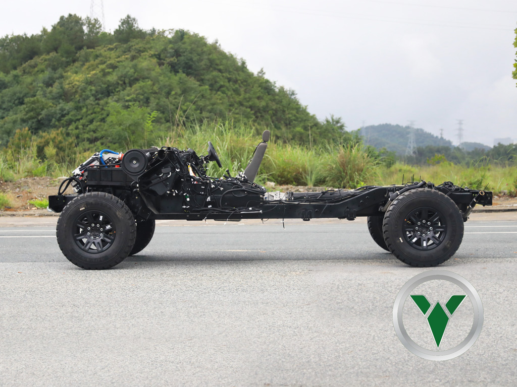 แชสซีออฟโรดคลาส 3 แบบกำหนดเอง | 4WD ระบบกันสะเทือนอิสระและระบบถังน้ำมันเชื้อเพลิงคู่