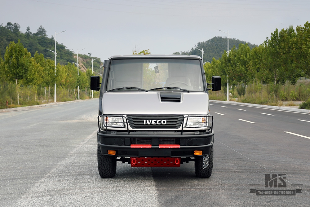 เงิน 113hp Iveco 4*4 แชสซี_ขับเคลื่อนสี่ล้อแชสซีขนาดเล็ก Iveco หัวสั้นแชสซี_4WD ส่งออกแชสซียานพาหนะพิเศษ 