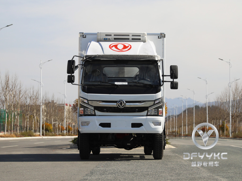 ขับรถสี่ล้อ 15 ลูกบาศก์เมตร รถบรรทุกขนส่งโซ่เย็น รถตู้เย็นเนื้อ รถบรรทุกสด