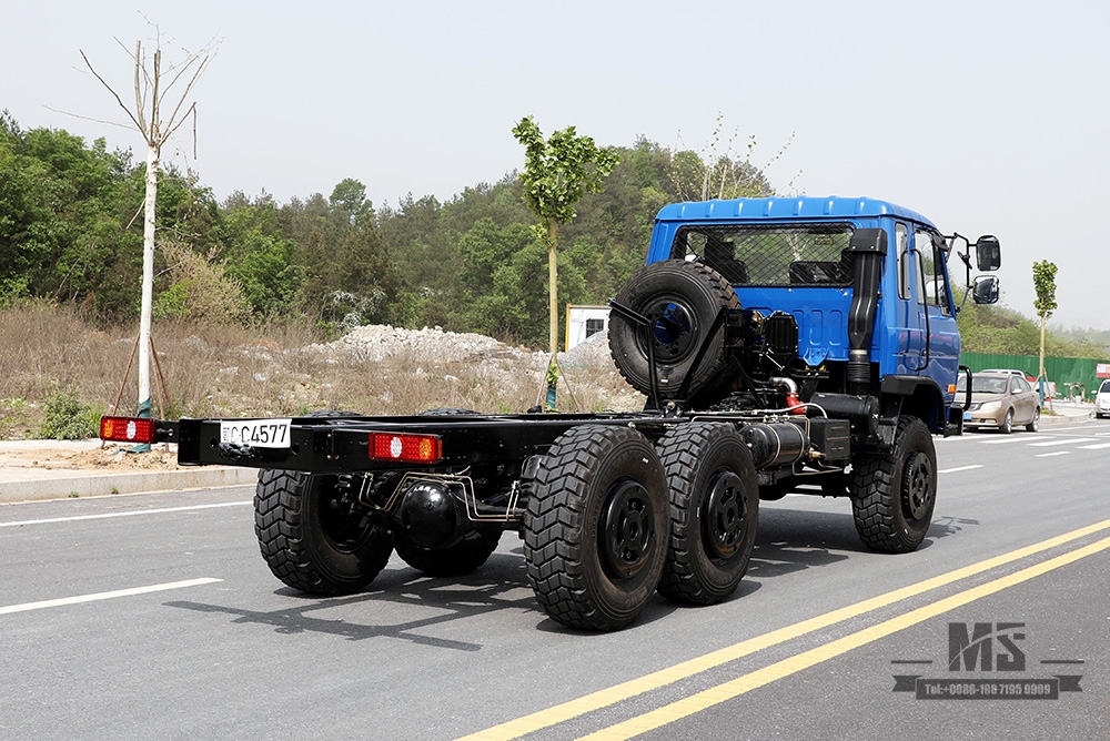 210hp Dongfeng EQ2102 แชสซีขับเคลื่อนหกล้อ _6 × 6 สีน้ำเงิน 153 หนึ่งและครึ่งแถว Cab Off Road Chassis_Dongfeng 6WD แชสซีรถบรรทุกส่งออกแชสซีรถบรรทุกพิเศษ