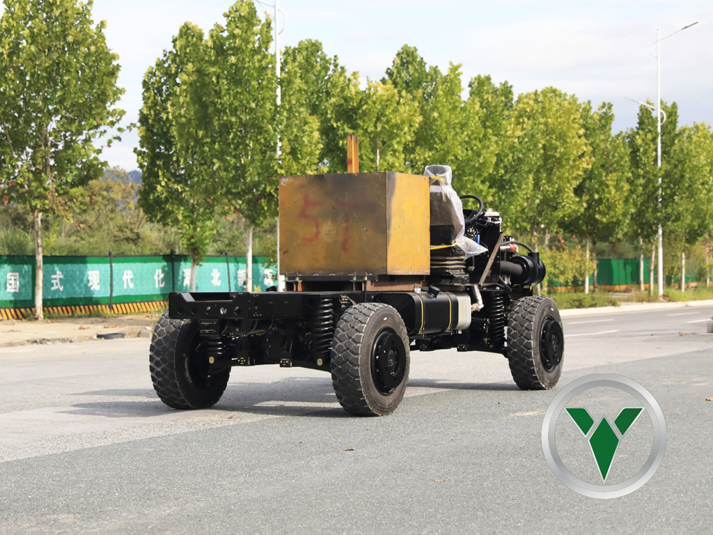 แชสซี 8 ตัน 4x4 พร้อมความสงสัยด้านหน้าอิสระ | ความสามารถนอกถนนที่ไม่มีใครเทียบและความสะดวกสบายในการขับขี่