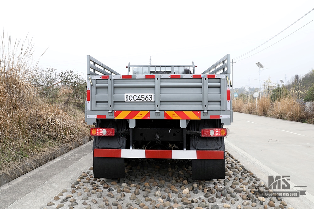 การกำหนดค่ารถบรรทุก AWD ขับเคลื่อนหกล้อ Dongfeng Silver_6 × 6 190HP ผู้ผลิตรถบรรทุกขนาดเล็กออฟโรดหัวแบน _6 * 6 ส่งออกใบเสนอราคายานพาหนะพิเศษ