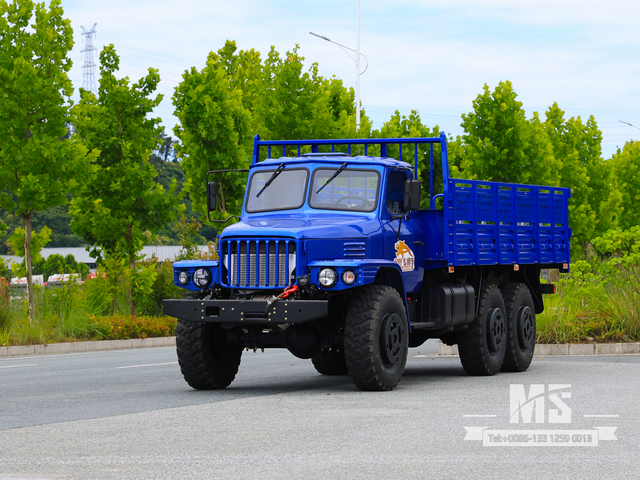 รถบรรทุกขนส่งสินค้าจมูกยาวขับเคลื่อนหกล้อ Dongfeng 10 ตันเฉพาะส่งออกพร้อมเครื่องยนต์ 190 แรงม้า