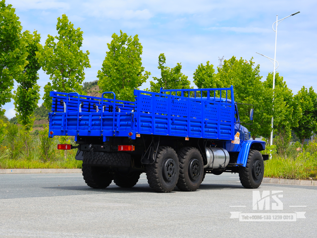 รถบรรทุกขนส่งสินค้าจมูกยาวขับเคลื่อนหกล้อ Dongfeng 10 ตันเฉพาะส่งออกพร้อมเครื่องยนต์ 190 แรงม้า